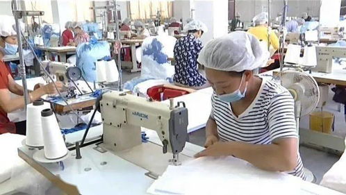 車間辦在村里，織就脫貧致富路